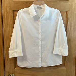 Wrinkle Free - Crisp White Shirt - 3/4 Sleeves - Medium